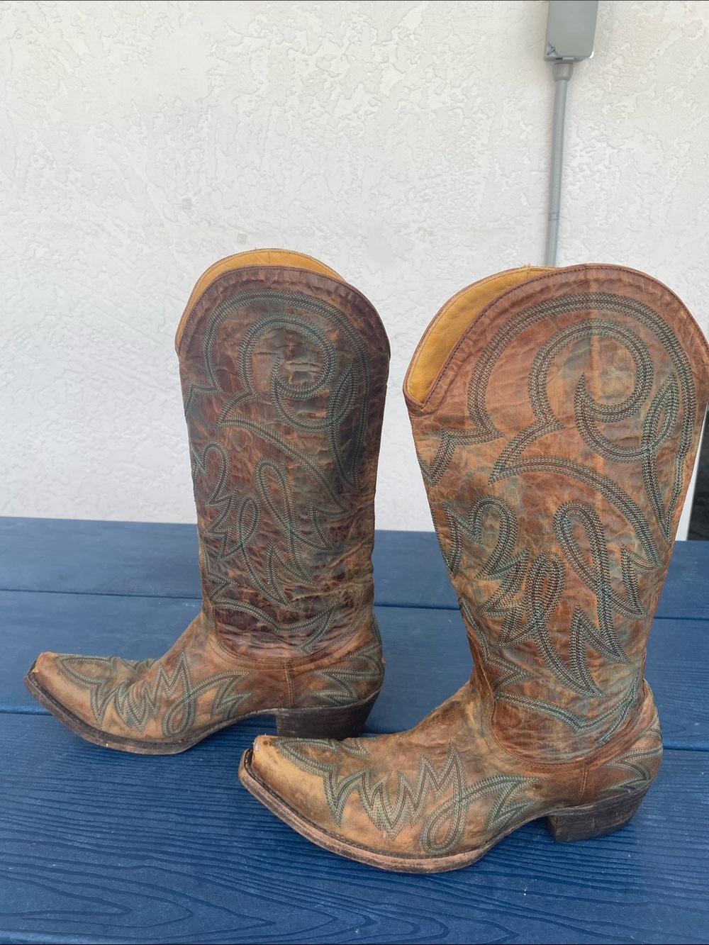 Old Gringo Distressed Brown Leather w/ Turquoise Embroidered Western Boots